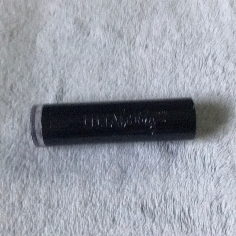 Lipstick container